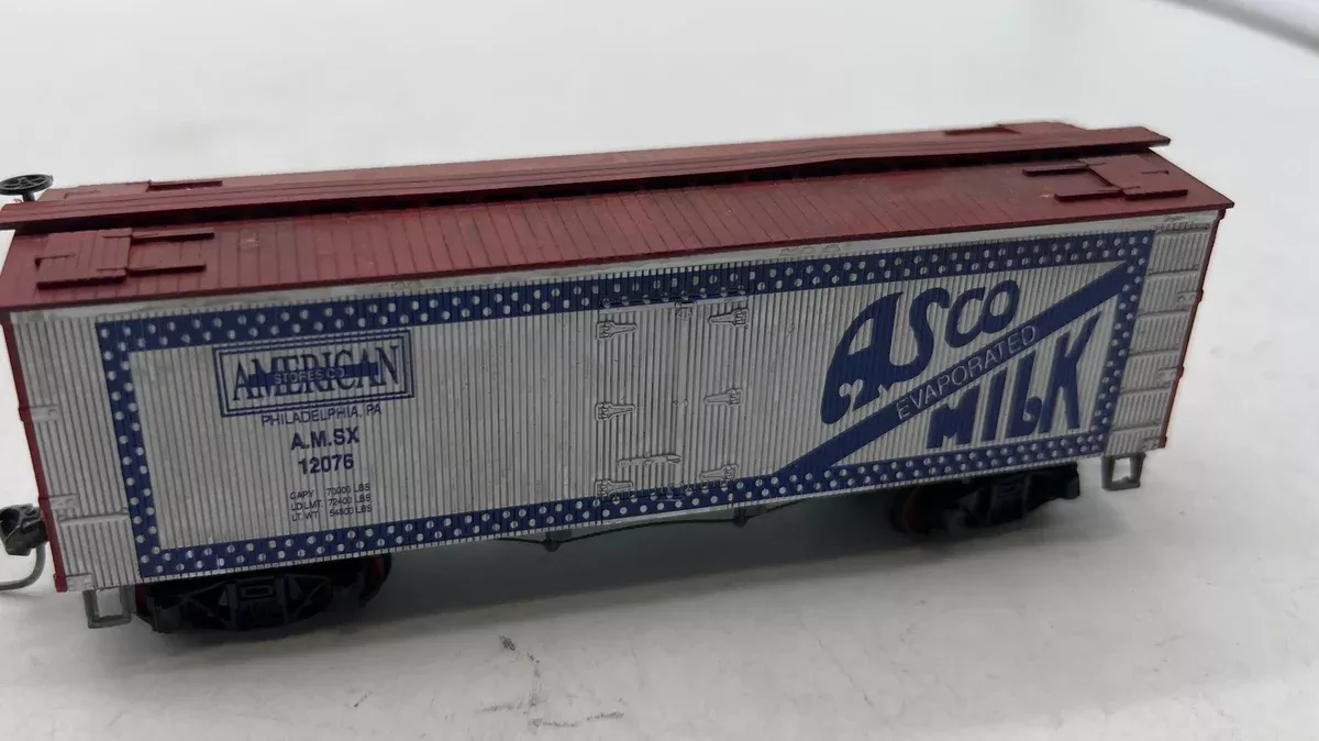 ASCO Evaporated Milk AMSX 12076 reefer woodside car HO SCALE WEATHERED AS IS Used Excellent No Box