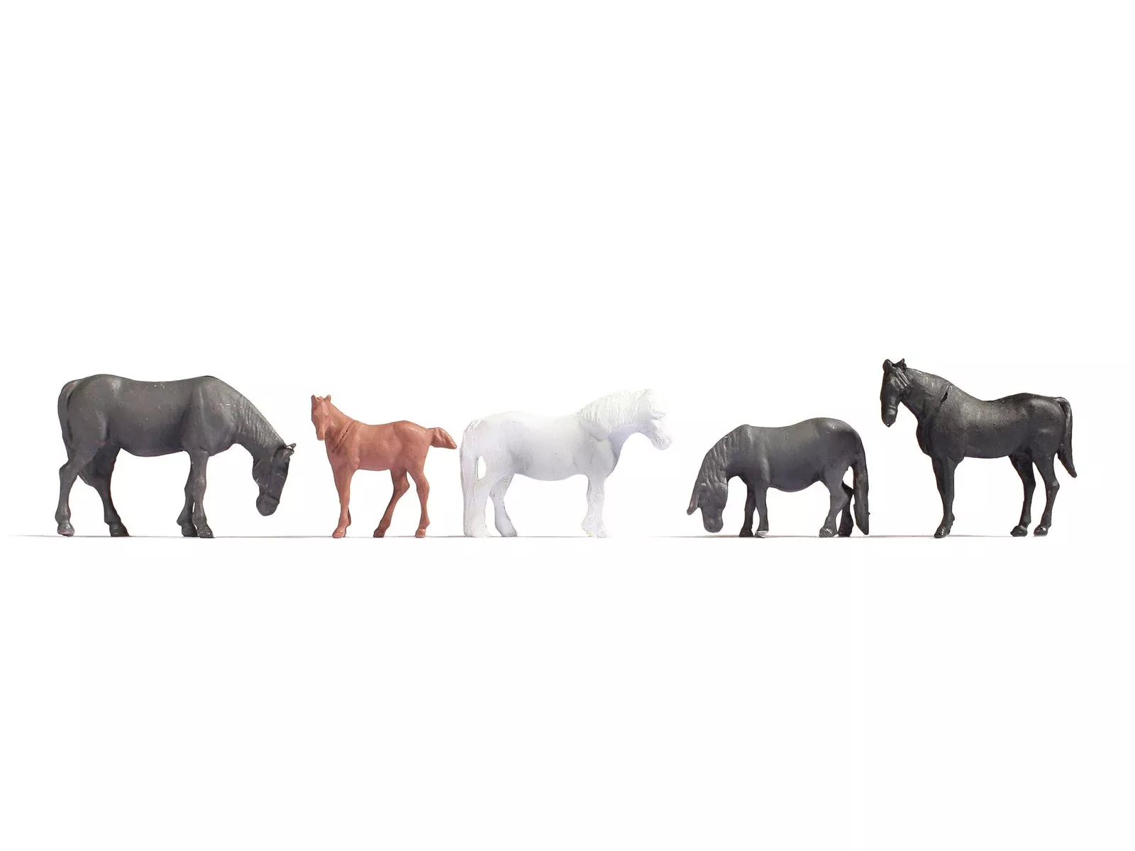 Noch 18215 HO Scale Horses Figure Set, 5-Pack