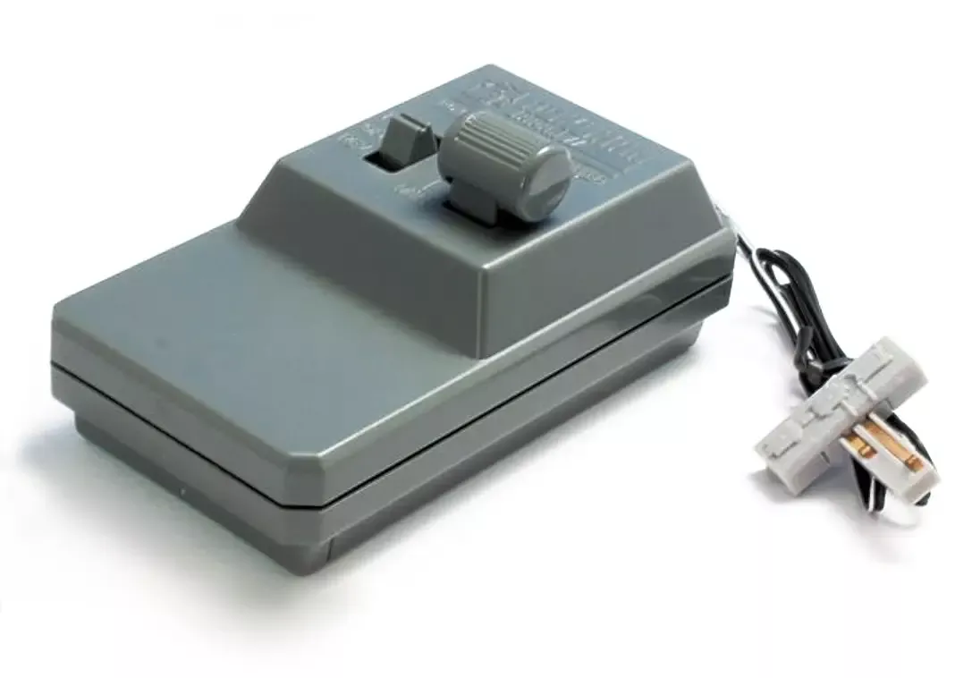 Rokuhan RC004 Z SHORTY Train Controller RC-004 (Battery Control)
