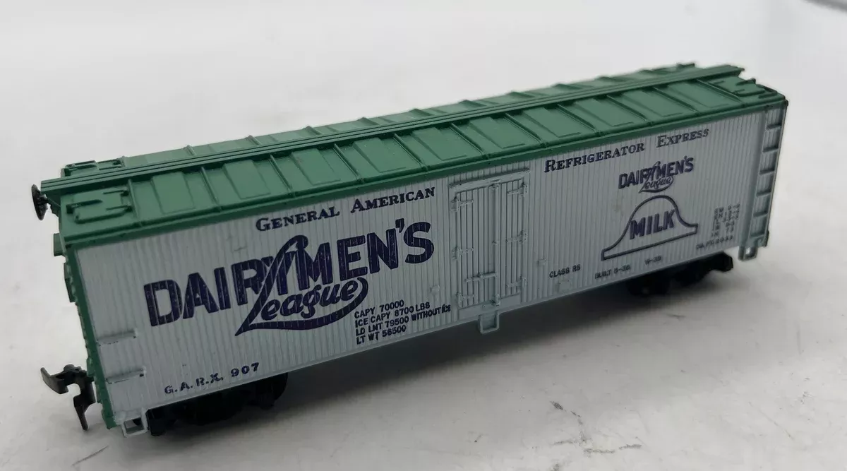 Tyco t329g:249 Dairyman league refrigerator car HO SCALE Like New