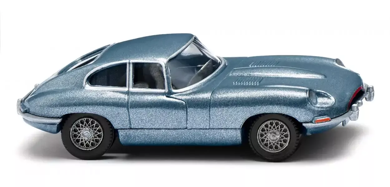 Wiking 80304HO Jaguar E-Type Coupé - opalescent blue